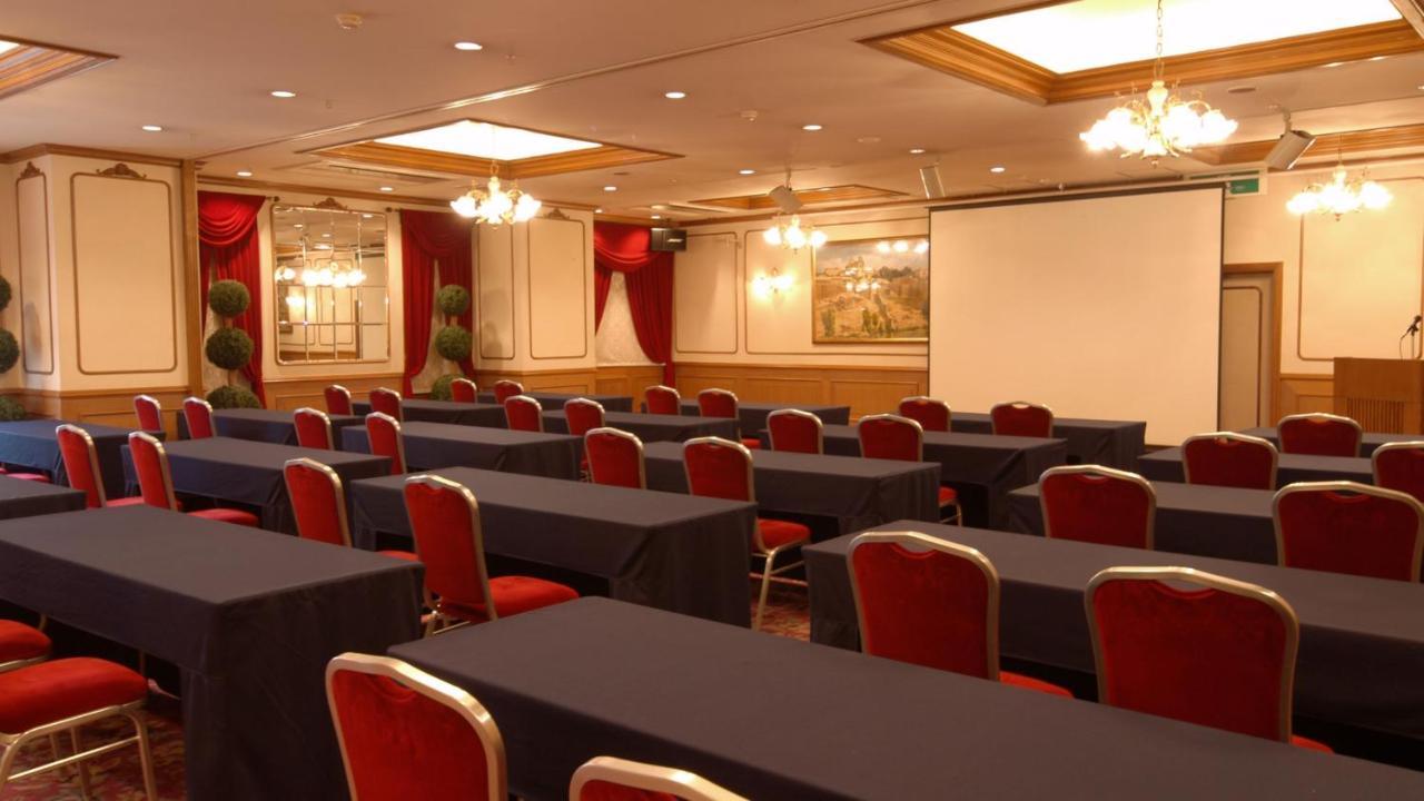 Kochi Palace Hotel Extérieur photo